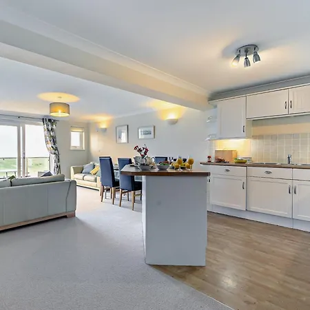 3 Bed In Newquay Spins *