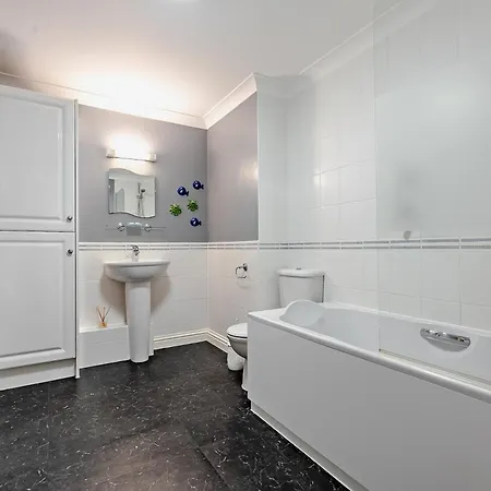 3 Bed In Newquay Spins *