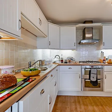 3 Bed In Newquay Spins * New Quay
